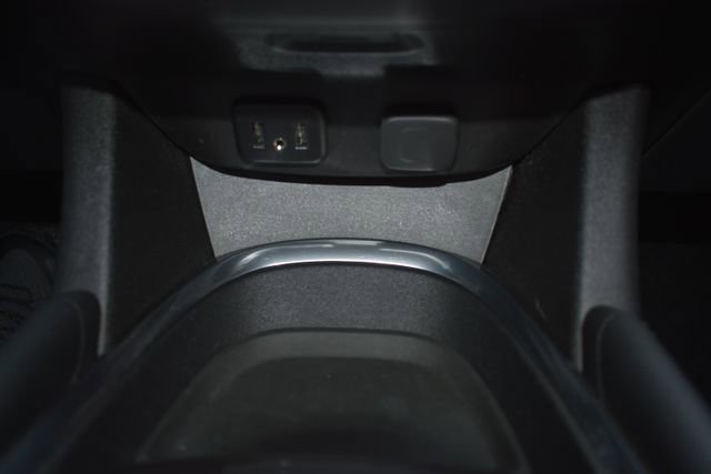 Used 2018 Chevrolet Malibu LT image 30