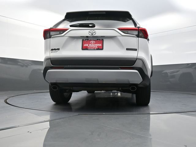 Used 2024 Toyota RAV4 Adventure image 8