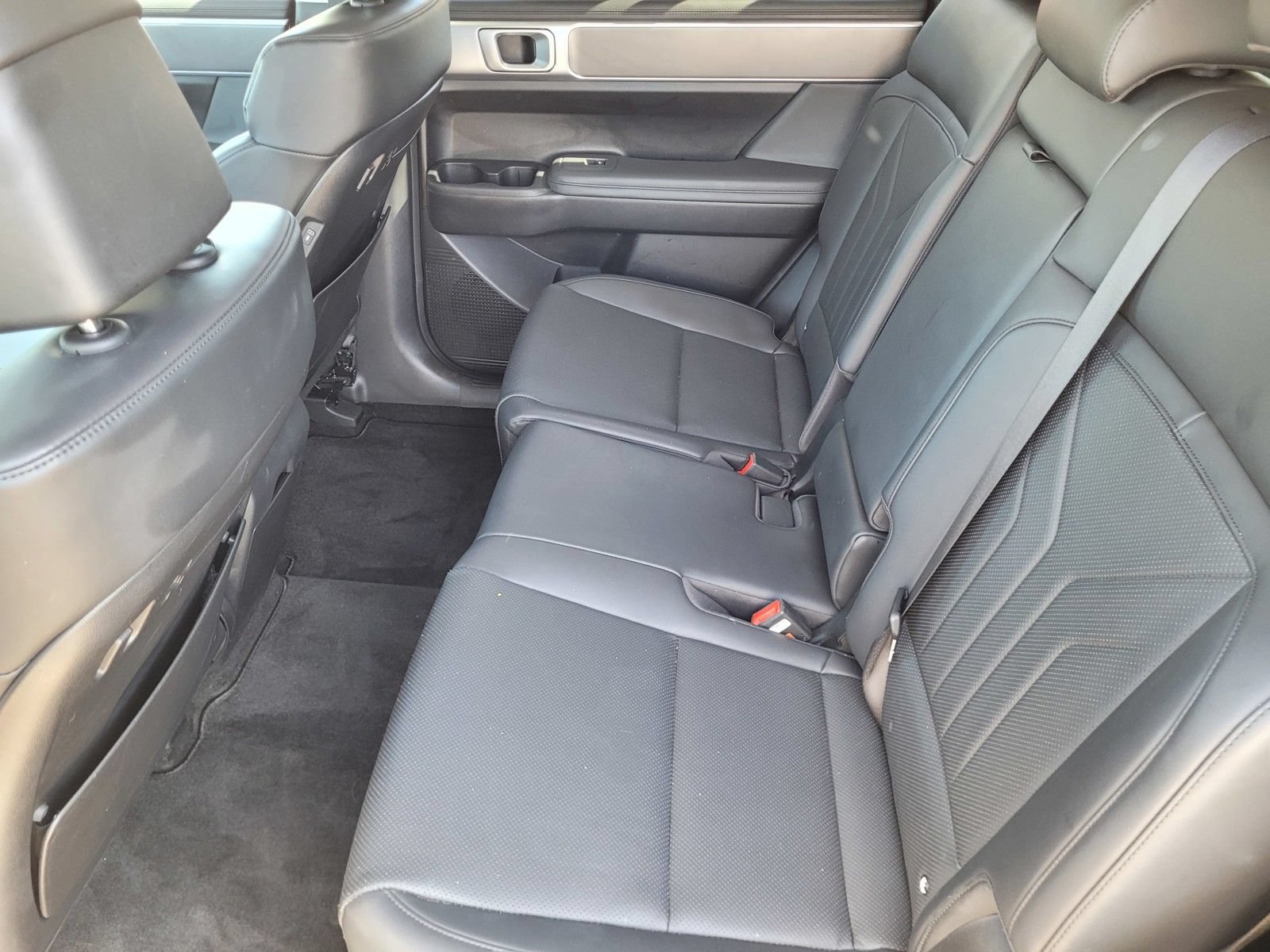 Certified 2025 Hyundai Santa Fe SEL AWD/4WD image 18