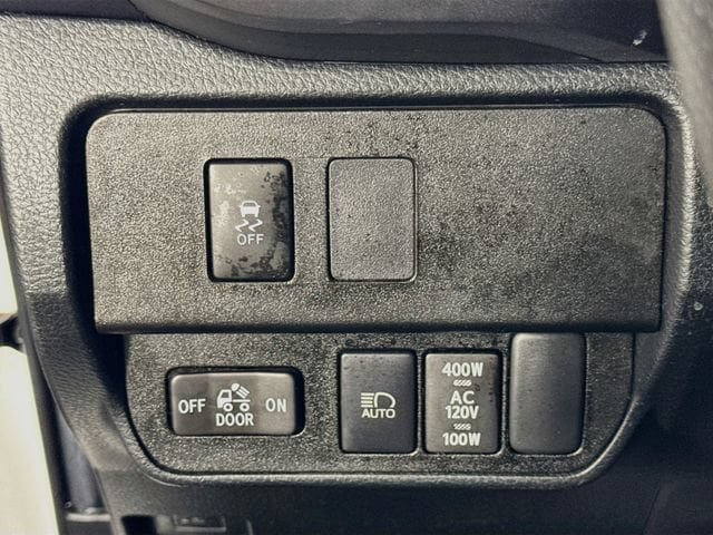 Certified 2022 Toyota Tacoma TRD Off-Road w/ Technology Package AWD/4WD image 11