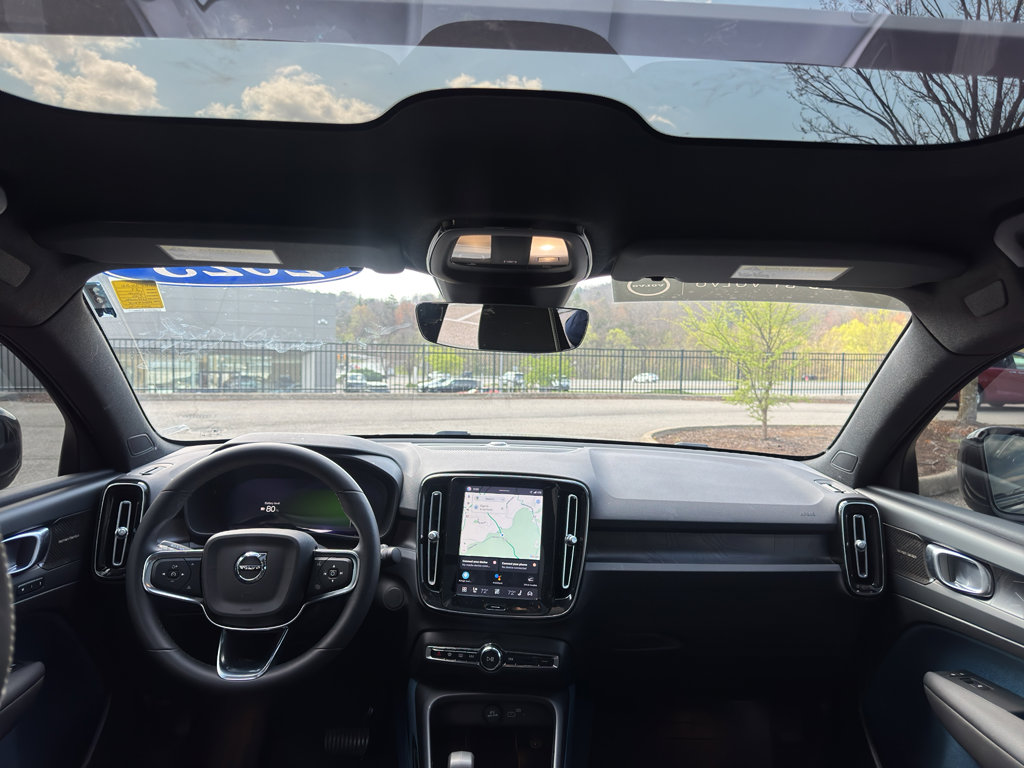 Used 2023 Volvo C40 P8 Recharge Ultimate image 15