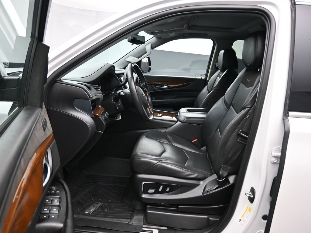 Used 2020 Cadillac Escalade Premium Luxury image 12