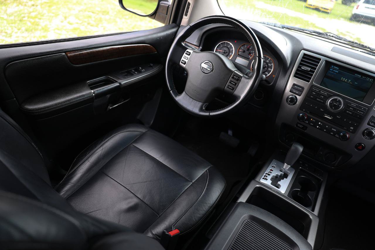 Used 2010 Nissan Armada Titanium RWD image 20