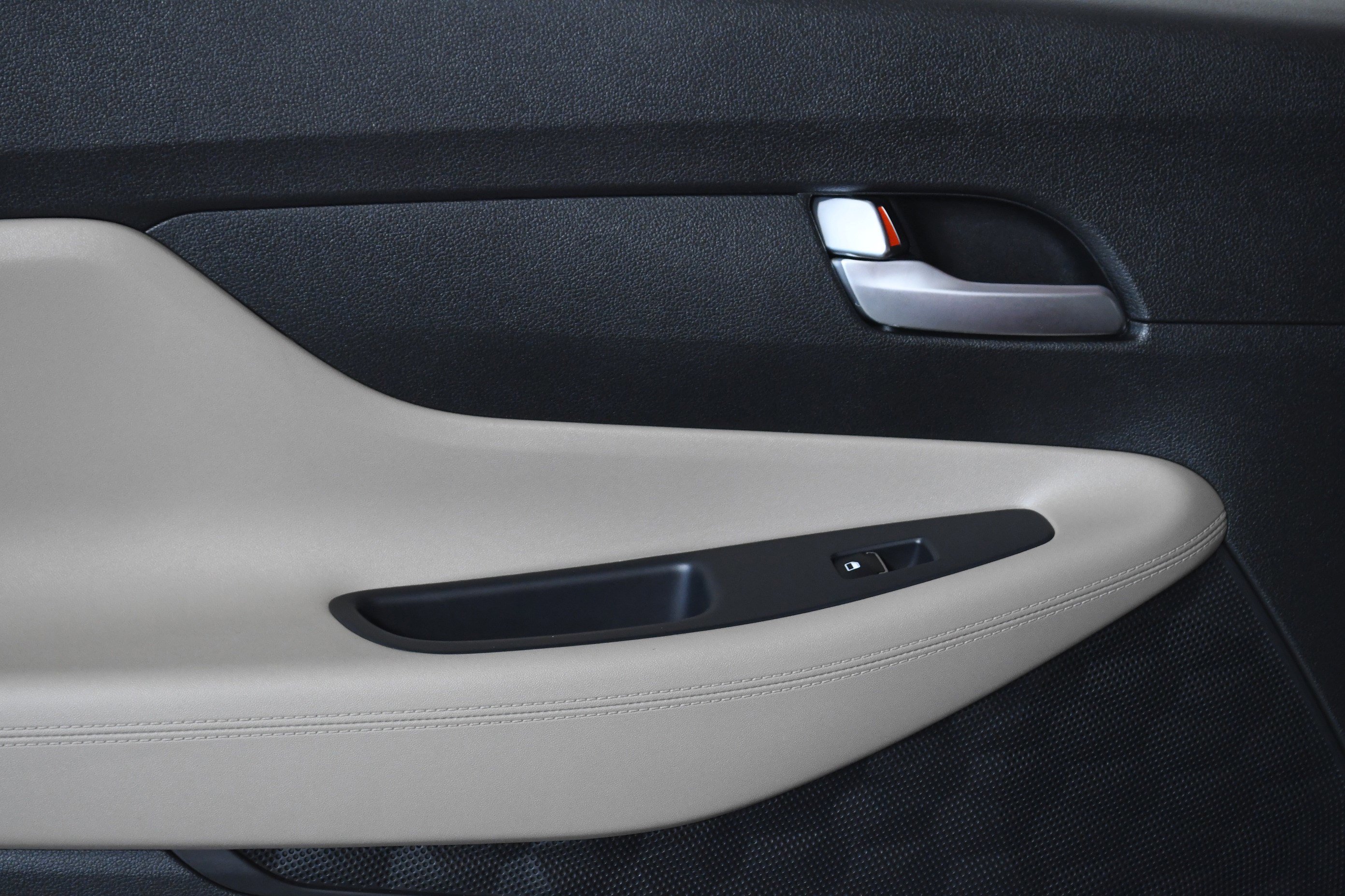 Used 2023 Hyundai Santa Fe SEL w/ Cargo Package image 23