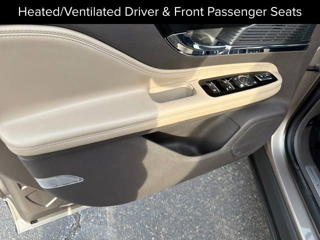 Used 2020 Lincoln Corsair FWD w/ Equipment Group 101A image 13