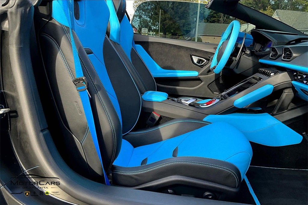 Used 2023 Lamborghini Huracan EVO image 9