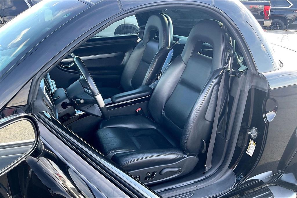 Used 2005 Chevrolet SSR w/ Preferred Equipment Group RWD image 22