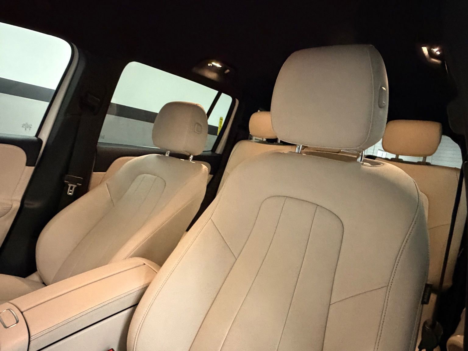 Used 2025 Mercedes-Benz GLB 250 image 24