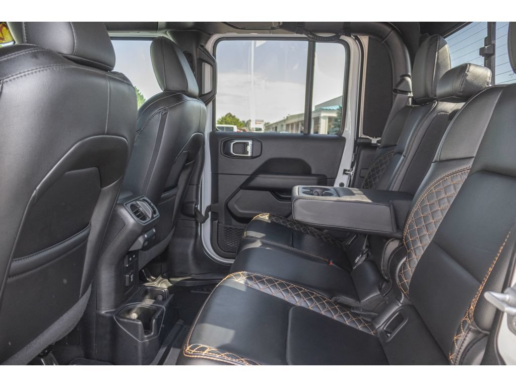 Used 2021 Jeep Gladiator Overland AWD/4WD image 13