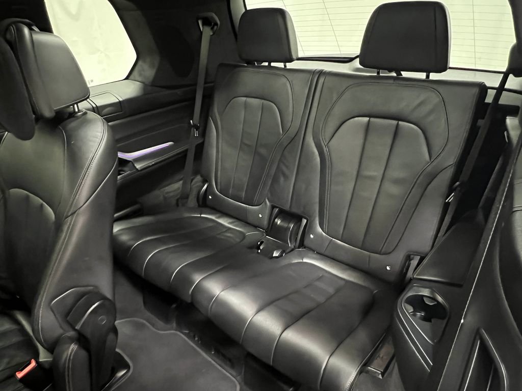 Used 2022 BMW X7 M50i w/ Cold Weather Package image 35
