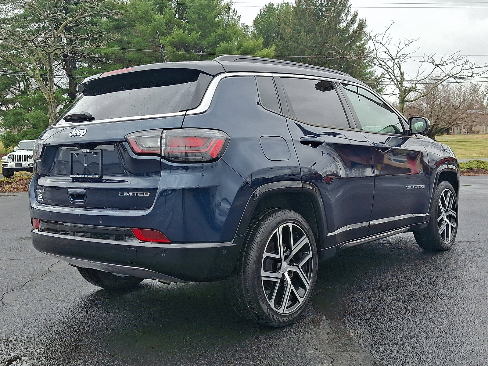 Certified 2024 Jeep Compass Limited w/ Elite Group AWD/4WD image 4
