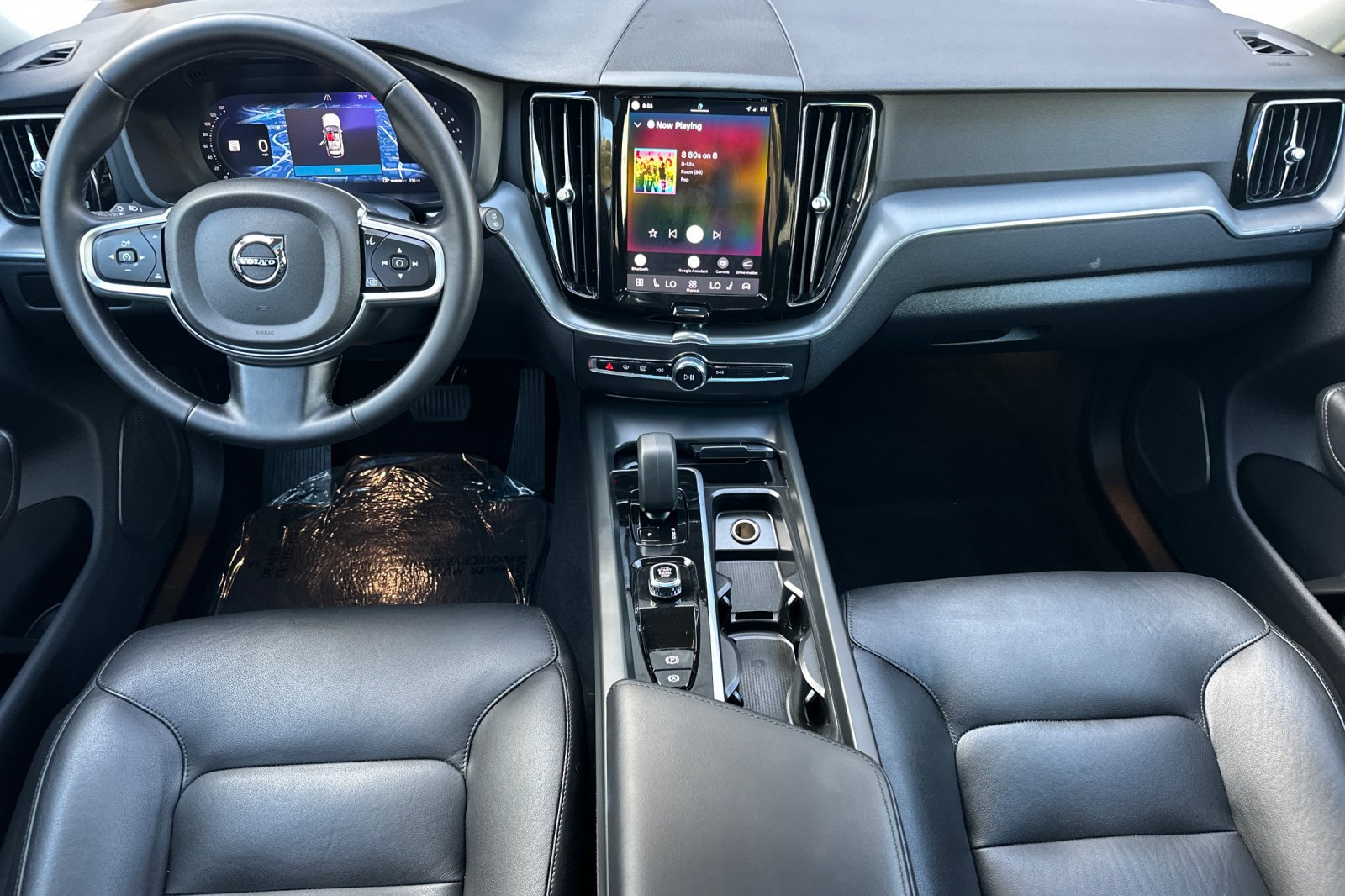 Certified 2025 Volvo XC60 B5 Core AWD/4WD image 16