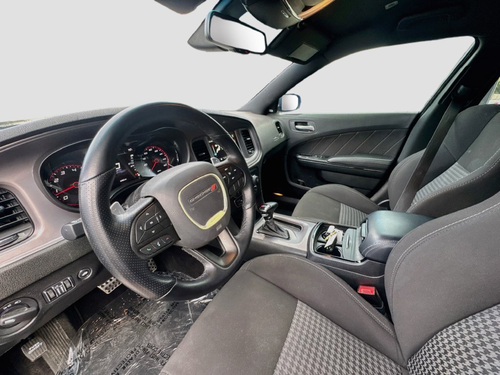 Used 2023 Dodge Charger R/T w/ Blacktop Package RWD image 9