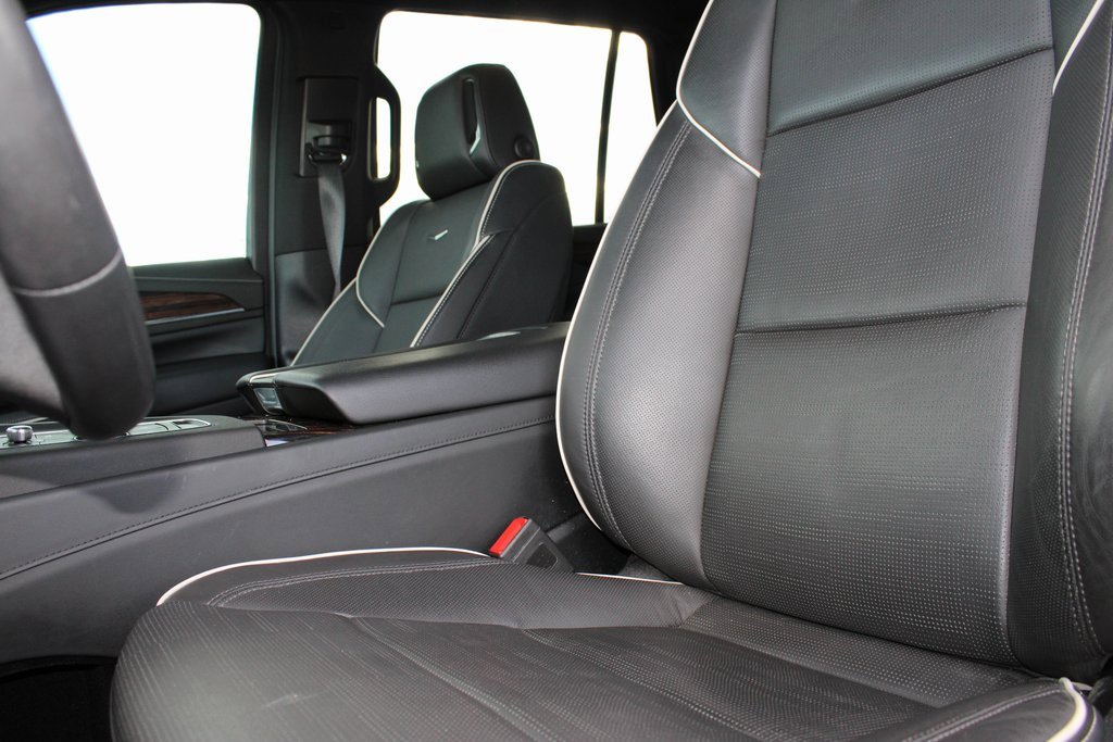 Used 2023 Cadillac Escalade Premium Luxury w/ Performance Package image 11