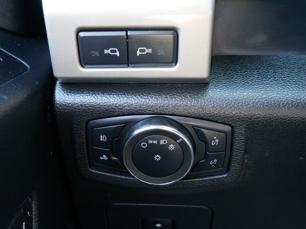 Used 2016 Ford F150 Lariat w/ Equipment Group 502A Luxury AWD/4WD image 33