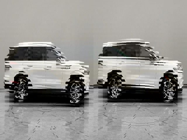 New 2026 Lincoln Aviator AWD image 13