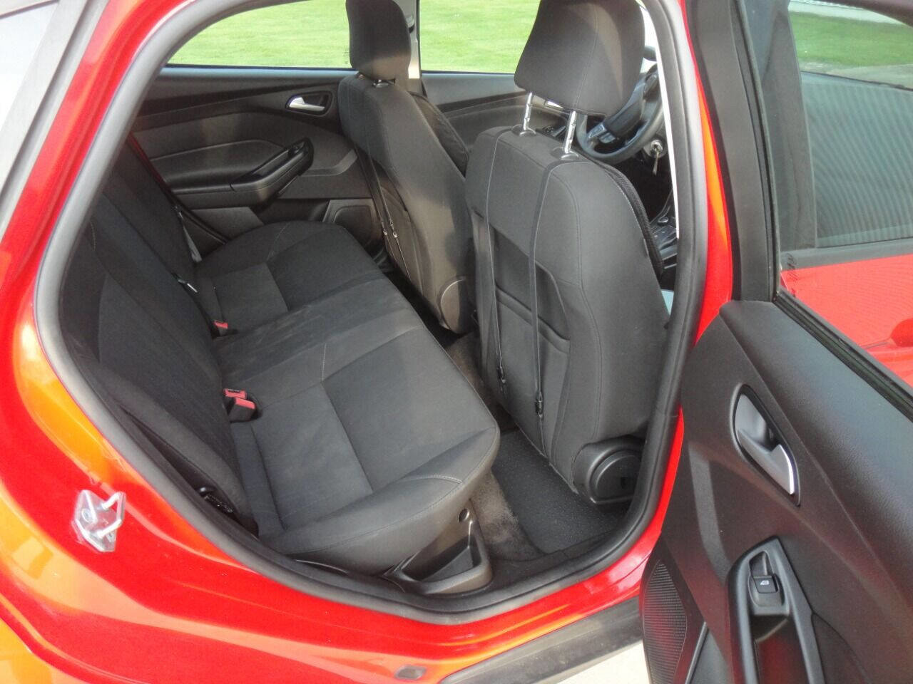 Used 2017 Ford Focus SE image 14