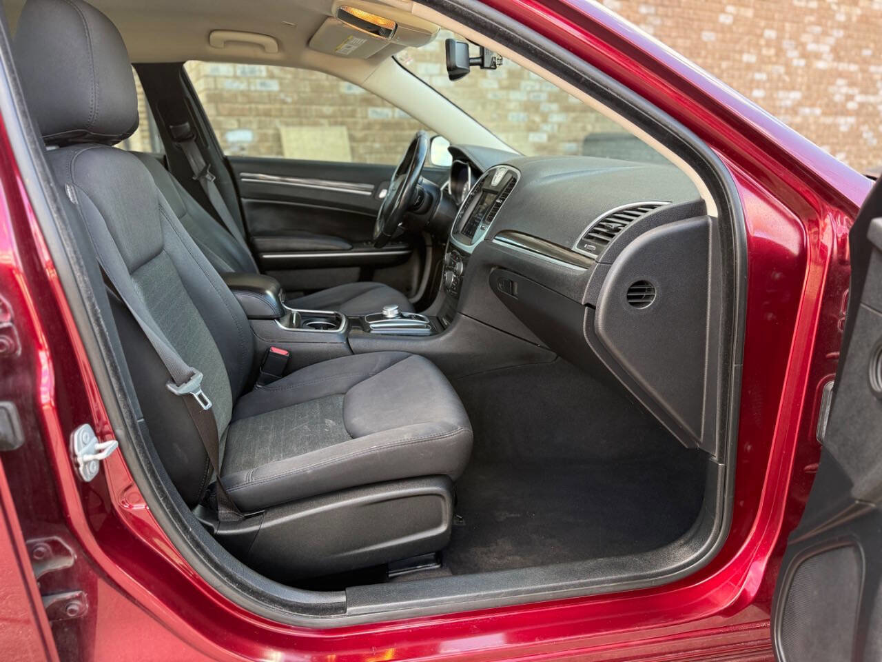 Used 2019 Chrysler 300 Touring w/ Sport Appearance Package RWD image 13
