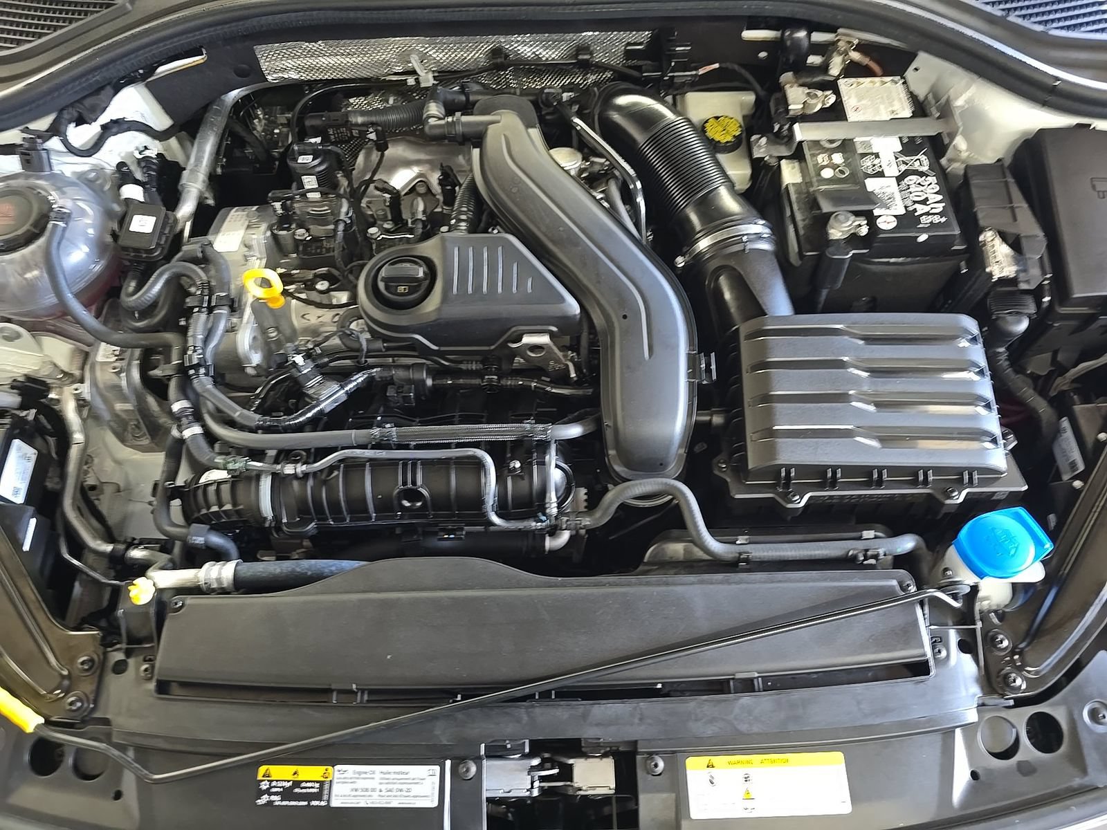 Used 2024 Volkswagen Jetta SE w/ Panoramic Sunroof Package FWD image 54