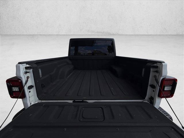 Used 2021 Jeep Gladiator Rubicon AWD/4WD image 6