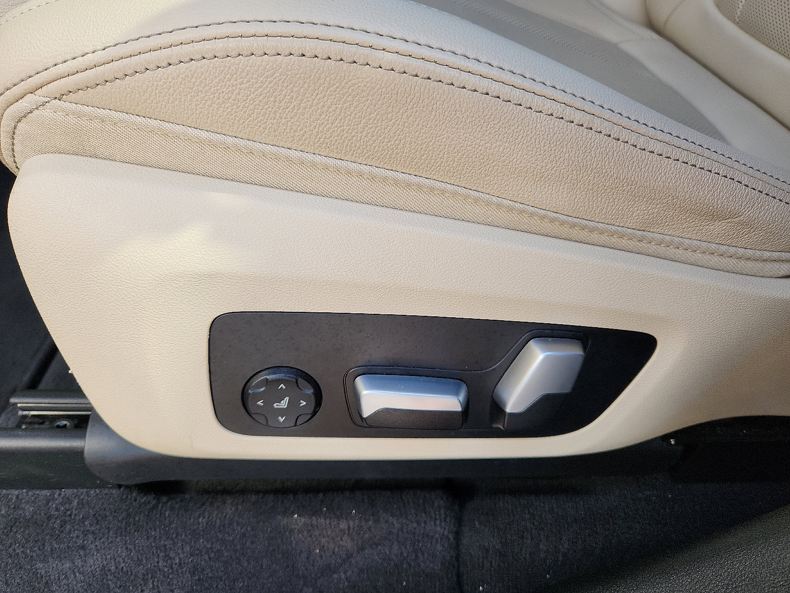 Used 2022 BMW X3 sDrive30i w/ Convenience Package w/ZPA image 13