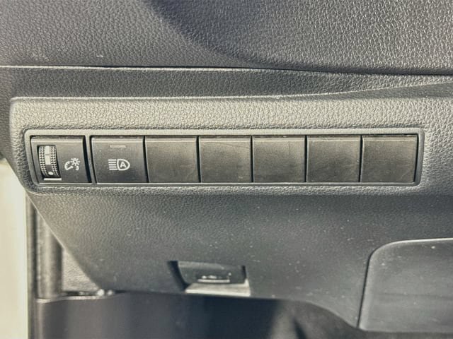 Certified 2024 Toyota Corolla LE FWD image 11