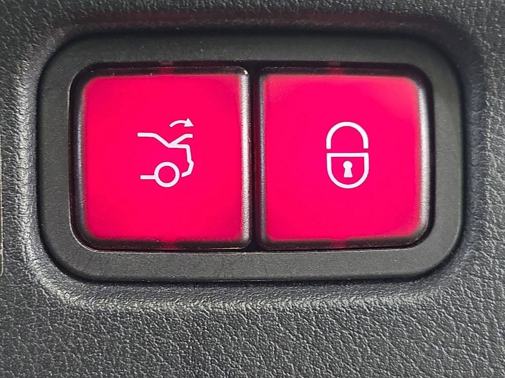 Used 2022 Mercedes-Benz C 300 Sedan image 30