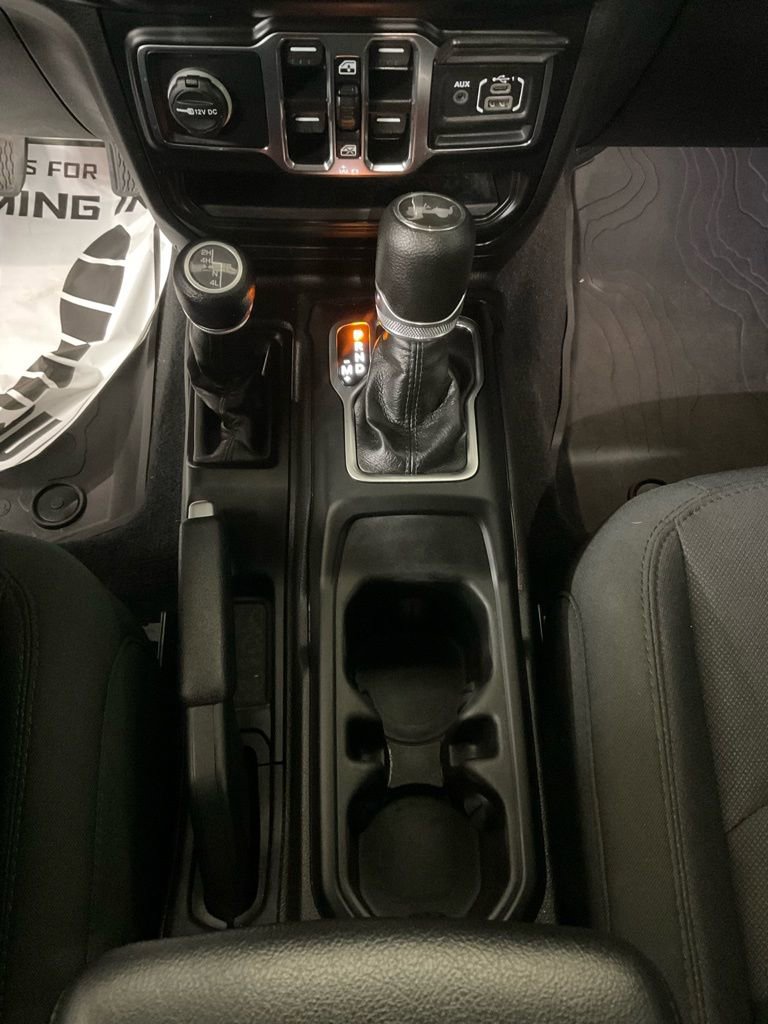 Used 2023 Jeep Wrangler Sport image 19