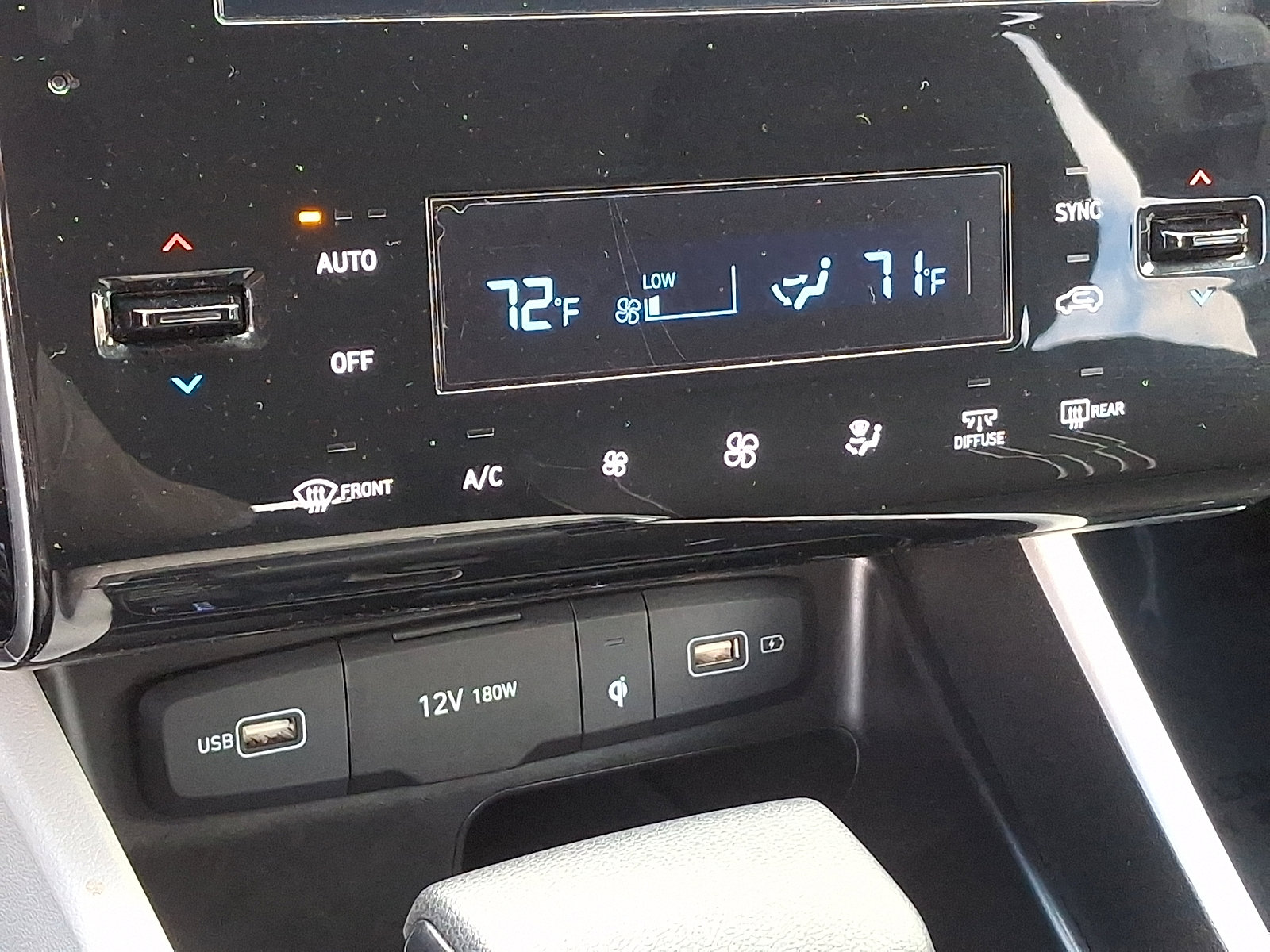 Used 2024 Hyundai Tucson SEL image 15