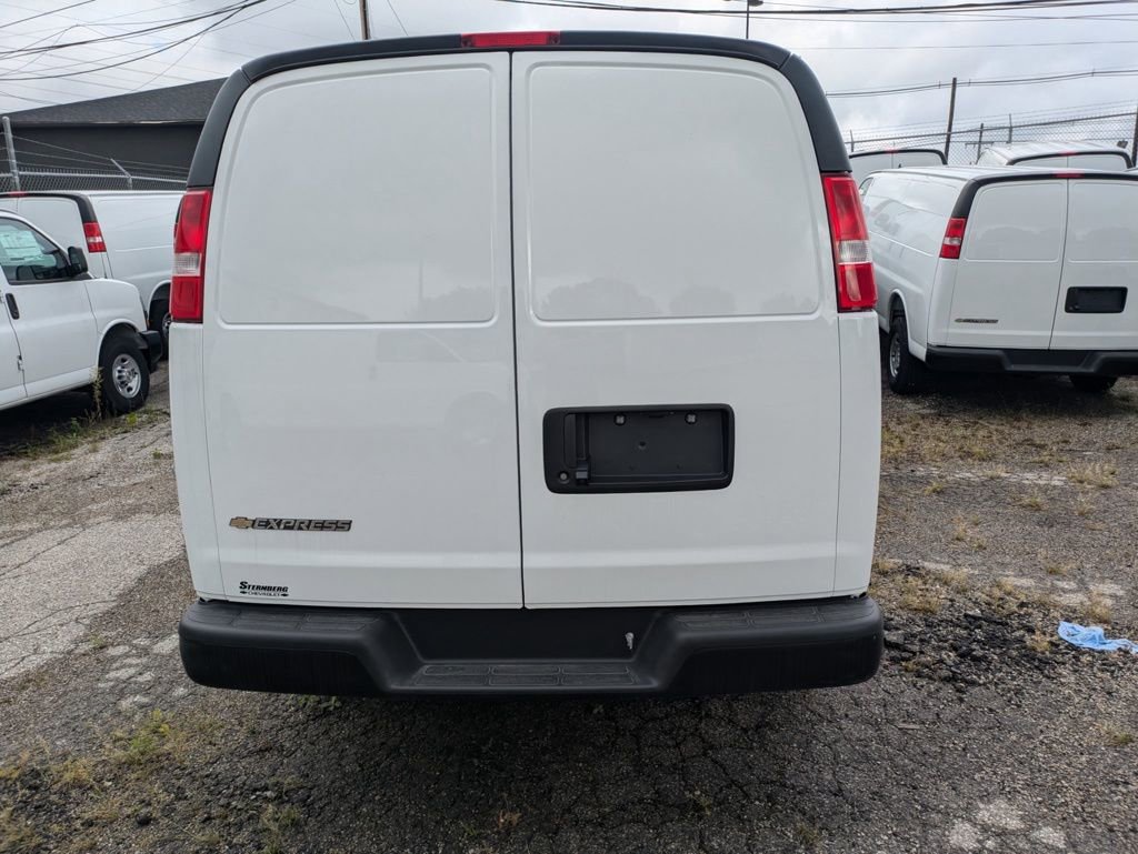 New 2025 Chevrolet Express 3500 w/ Power Convenience Package image 2