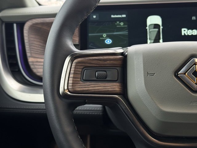 Used 2023 Rivian R1S Adventure image 23