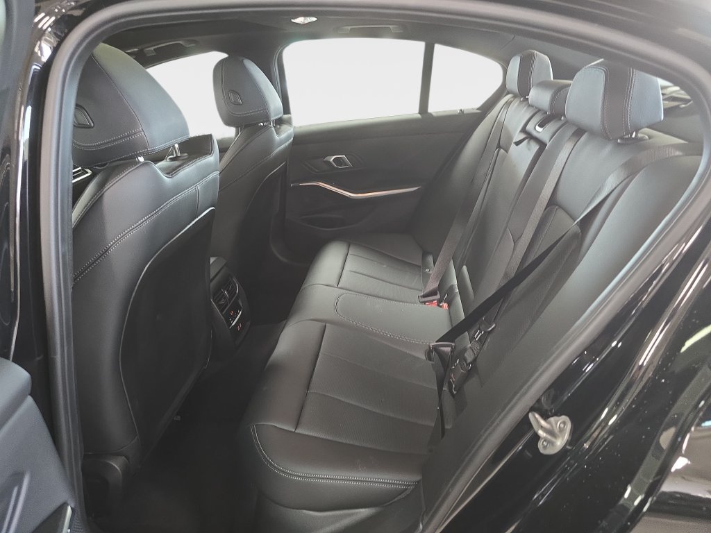 Certified 2026 BMW 330i Sedan RWD image 20