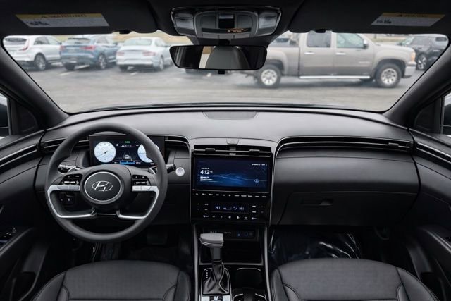 Used 2024 Hyundai Santa Cruz Night image 11