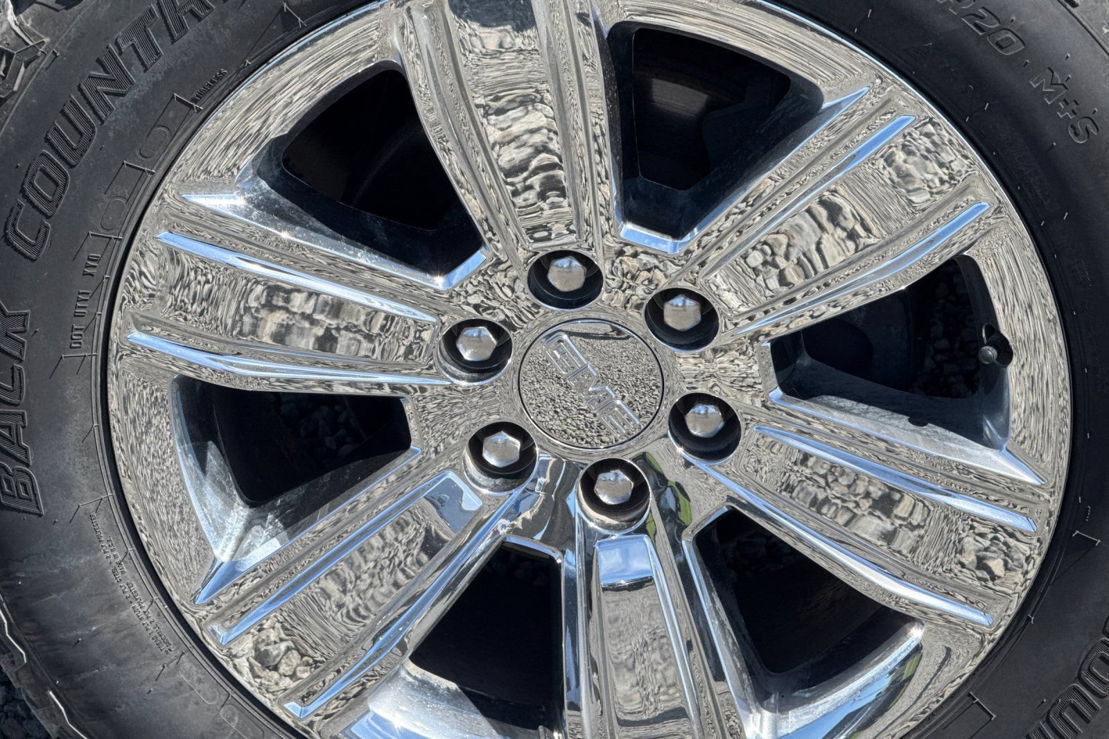 Used 2018 GMC Sierra 1500 SLT AWD/4WD image 42
