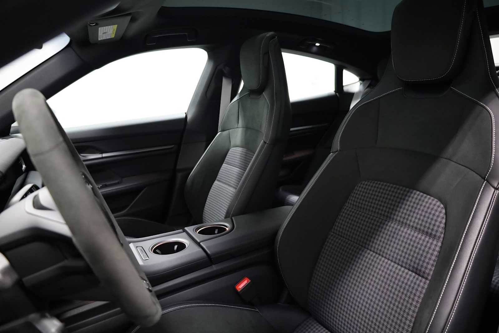 Certified 2025 Porsche Taycan image 5
