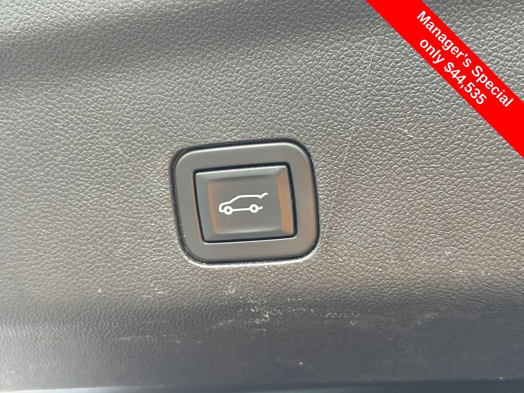 Used 2021 Chevrolet Tahoe High Country AWD/4WD image 15