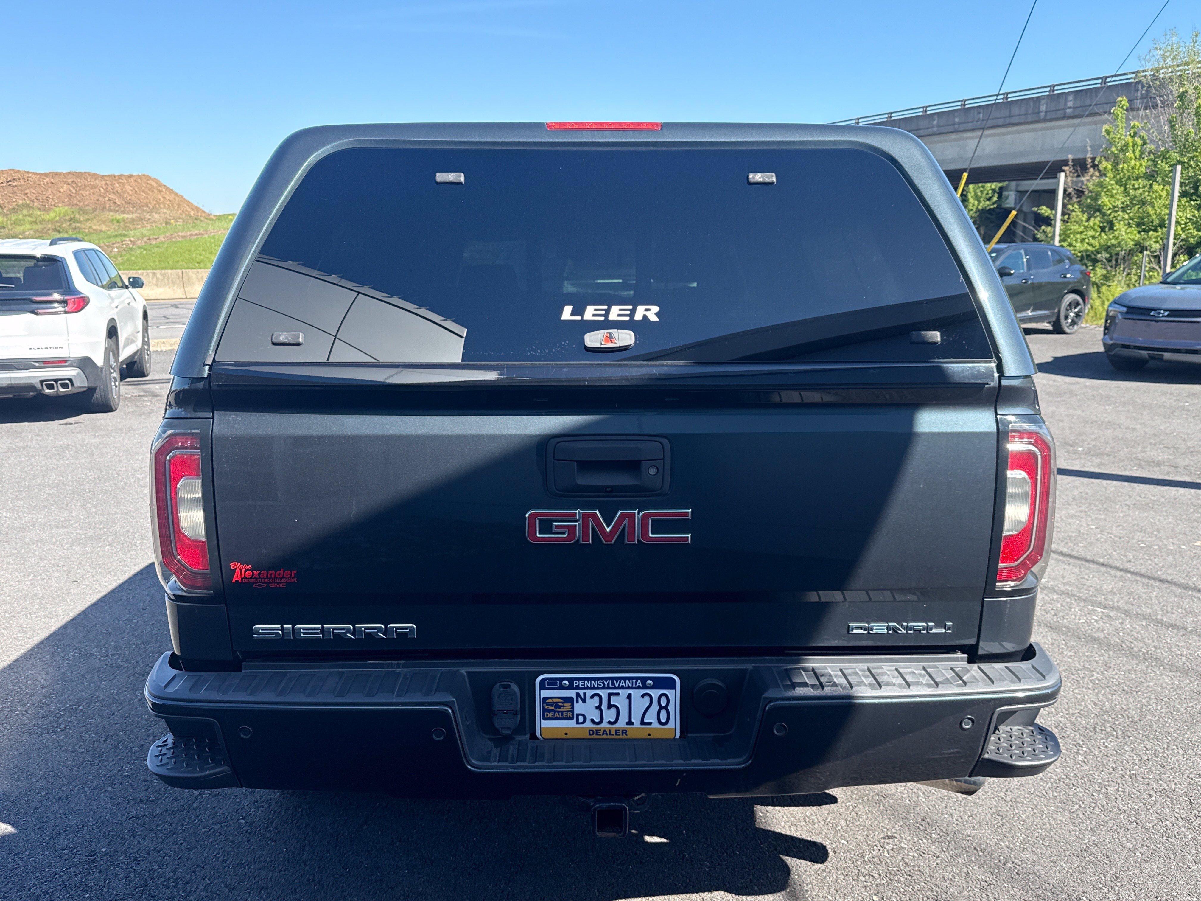 Used 2018 GMC Sierra 1500 Denali AWD/4WD image 4