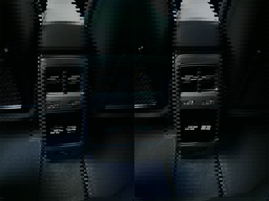 New 2025 Porsche Macan 4S Electric image 15