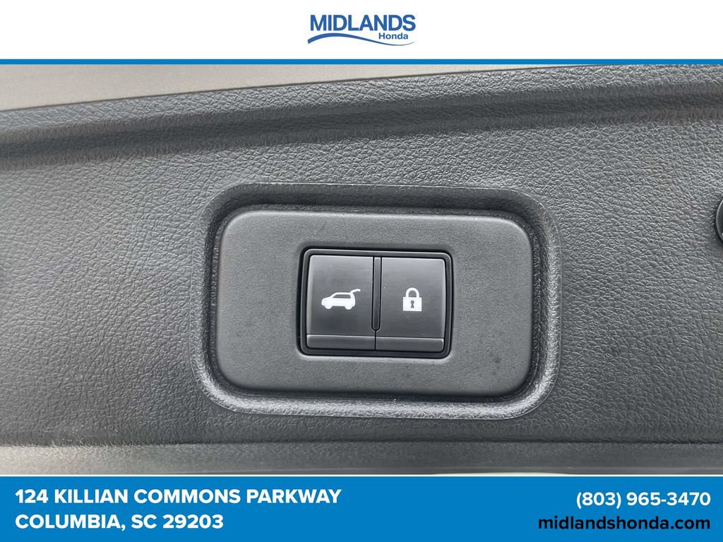 Used 2025 Nissan Pathfinder SV FWD image 9