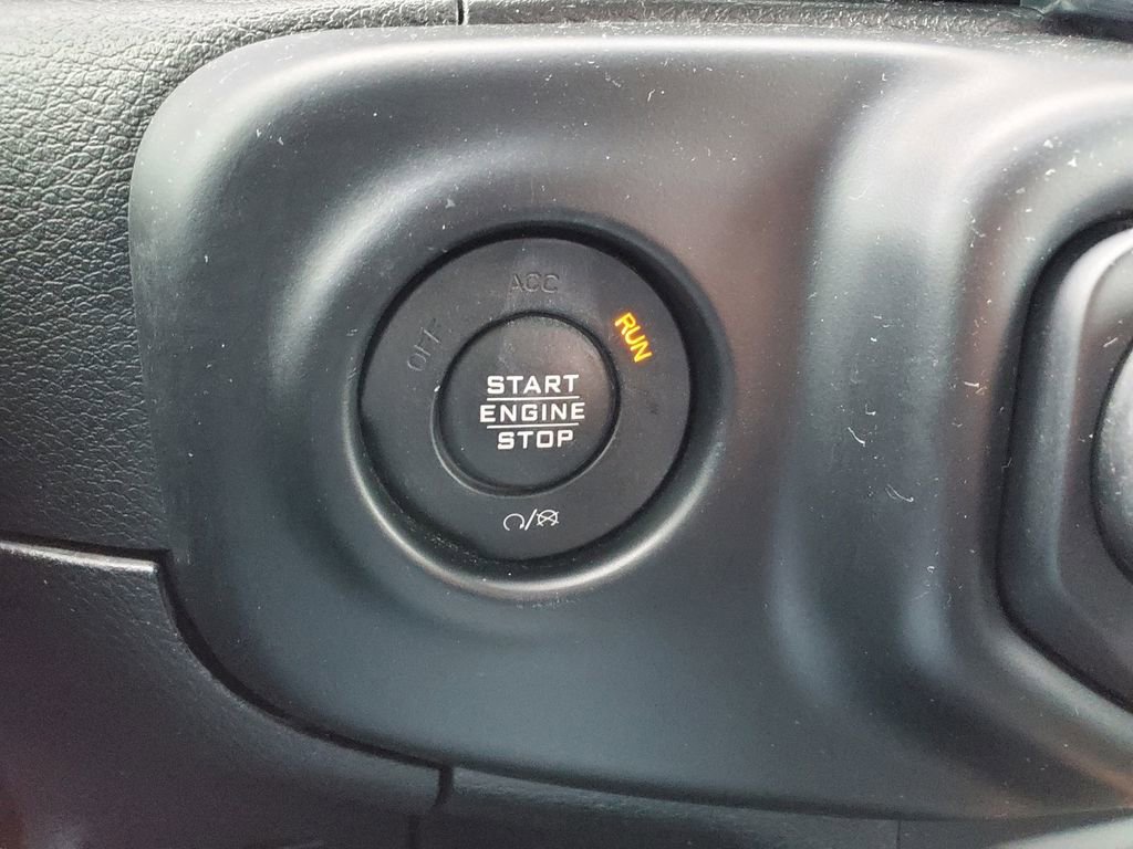 Used 2020 Jeep Wrangler Unlimited Sahara image 15