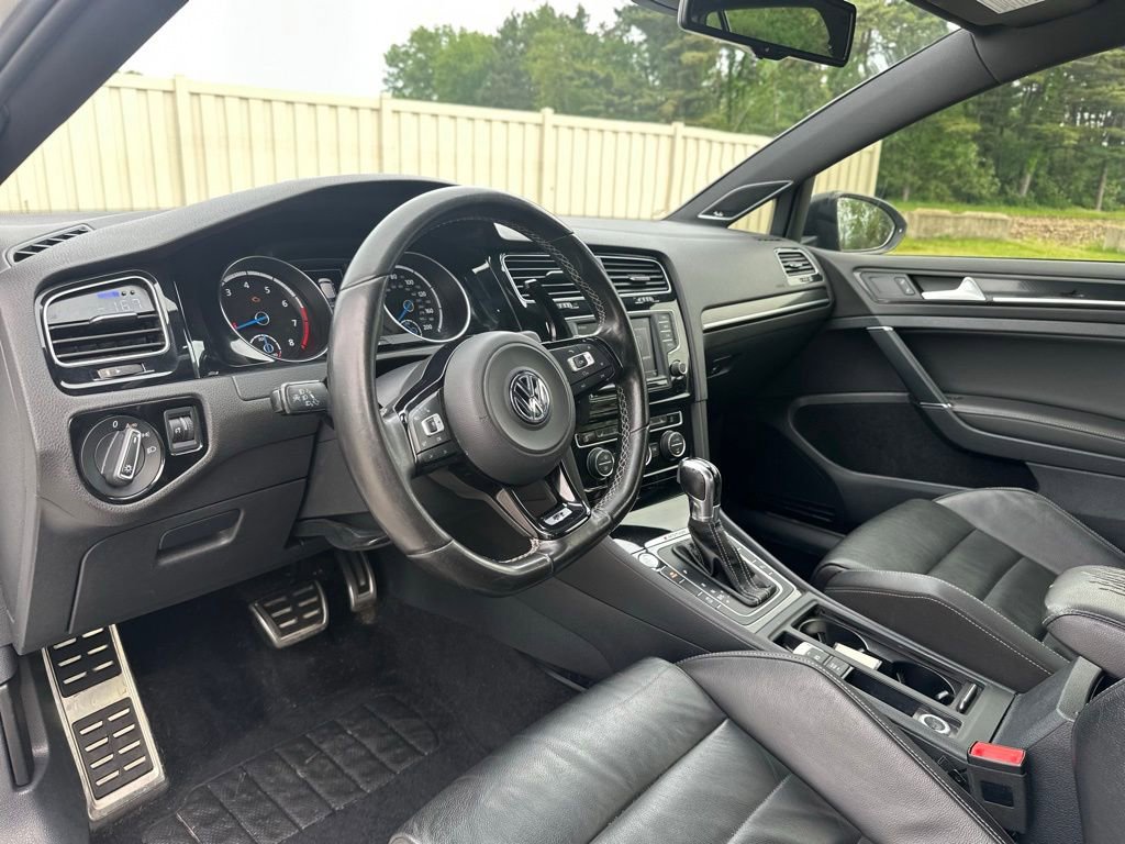 Used 2016 Volkswagen Golf 4-Door AWD/4WD image 16
