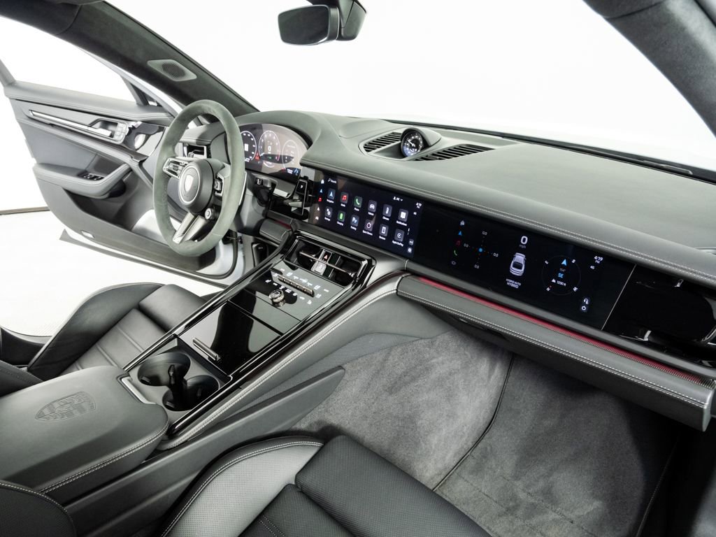 Certified 2025 Porsche Panamera Turbo image 26