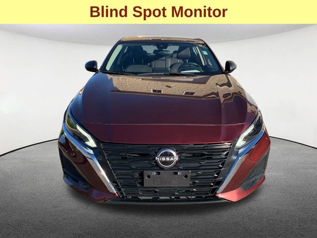 Used 2024 Nissan Altima 2.5 SV image 4