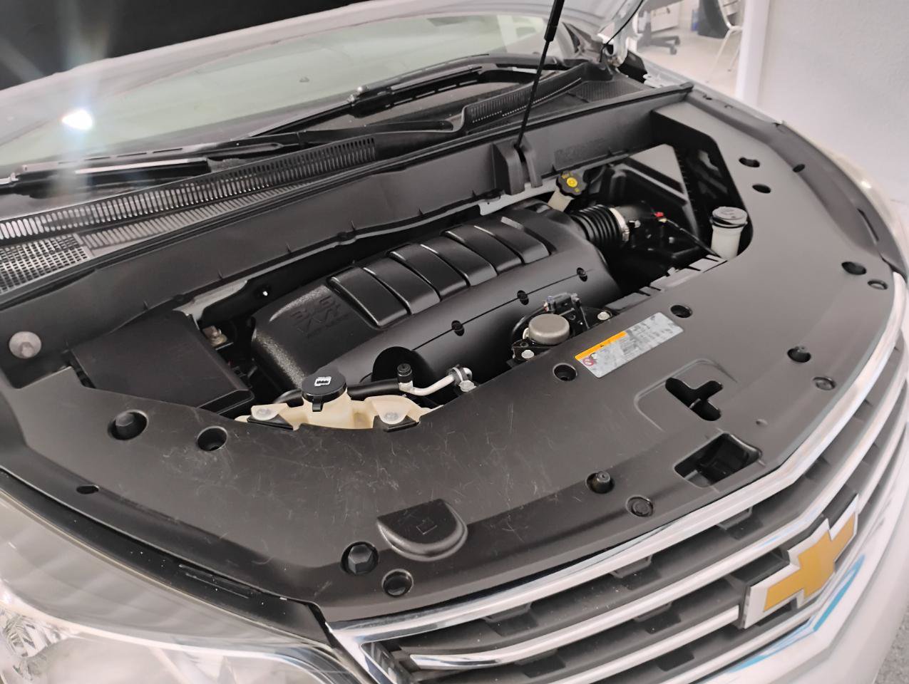 Used 2017 Chevrolet Traverse LT FWD image 25