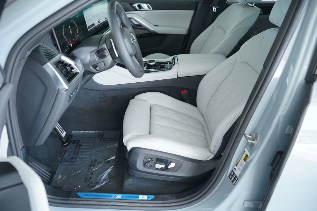 New 2026 BMW X6 xDrive40i w/ Climate Comfort Package image 9