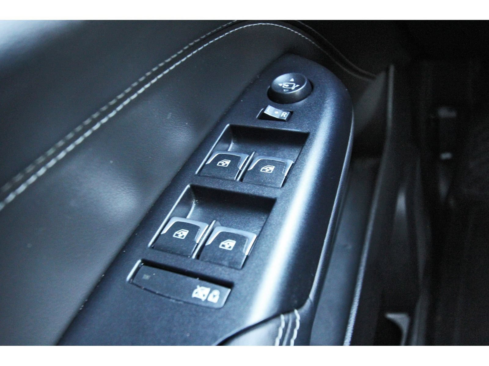 Used 2015 Cadillac SRX Luxury FWD image 22
