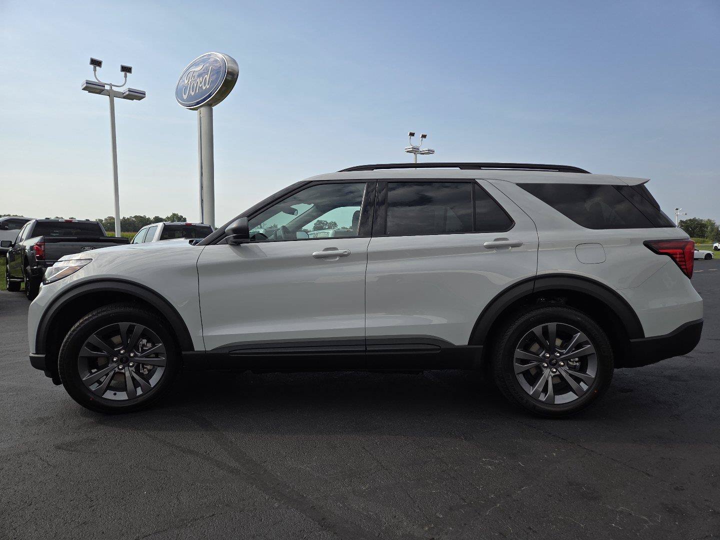 New 2027 Ford Explorer Active w/ Active Comfort Package AWD/4WD image 12