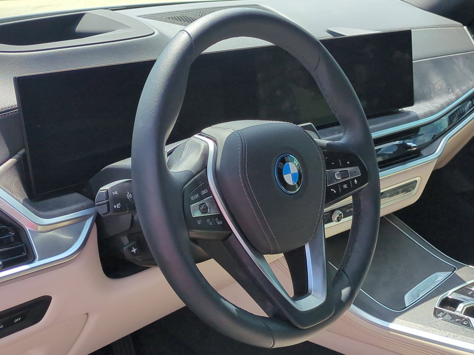 Certified 2024 BMW X5 xDrive50e w/ Premium Package image 18