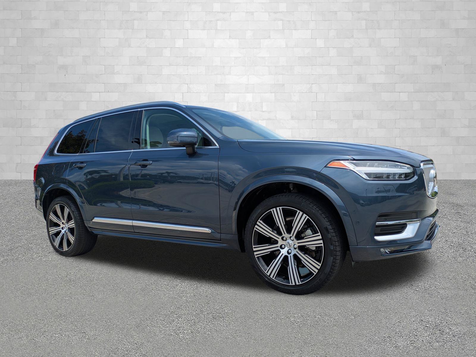 Used 2024 Volvo XC90 B6 Plus w/ Protection Package Premier AWD/4WD image 1