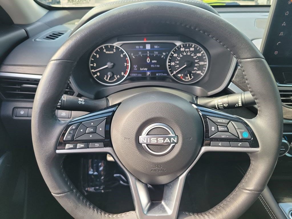 Used 2024 Nissan Altima 2.5 SL FWD image 10